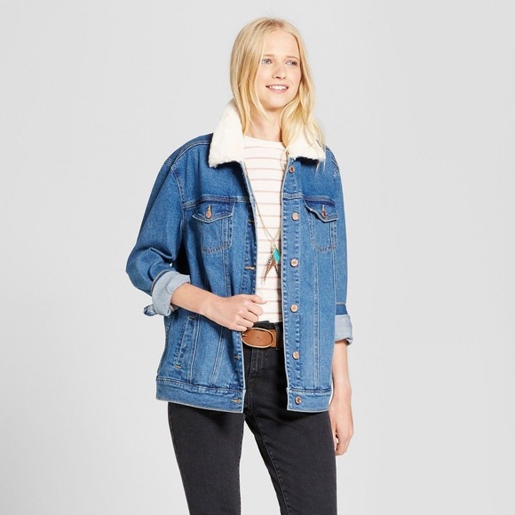oversized denim jacket with fur collar